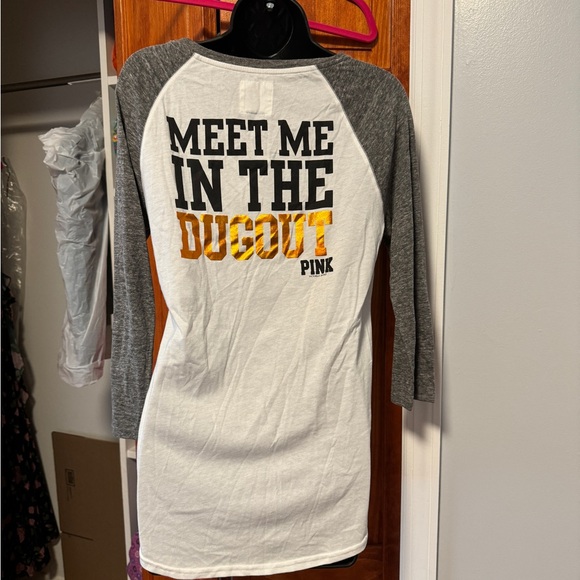 Victoria’s Secret PINK Baltimore Orioles tee. Sz L. NWT - Picture 2 of 4